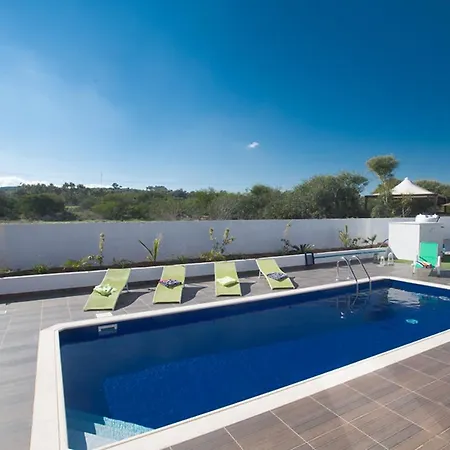 Villa Cyprus Minutes From The Beach, 1195 *