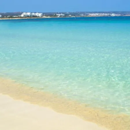 Cyprus Minutes From The Beach, 1195 *